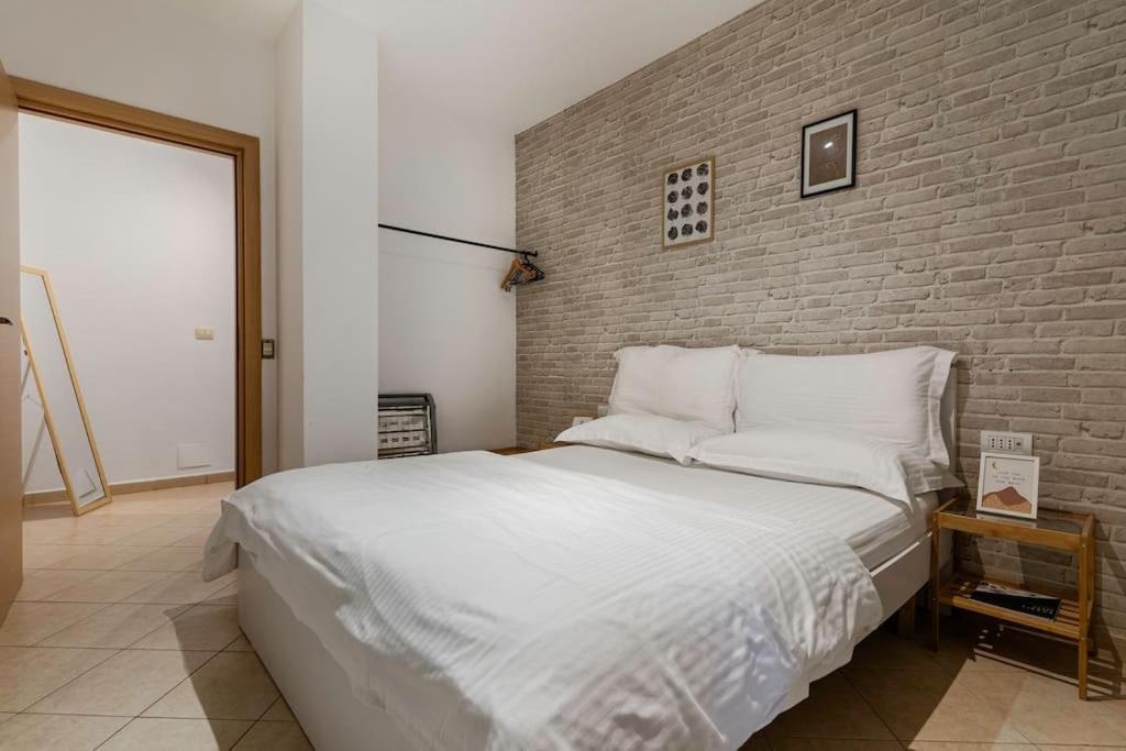 New Bazaar Apartment تيرانا المظهر الخارجي الصورة